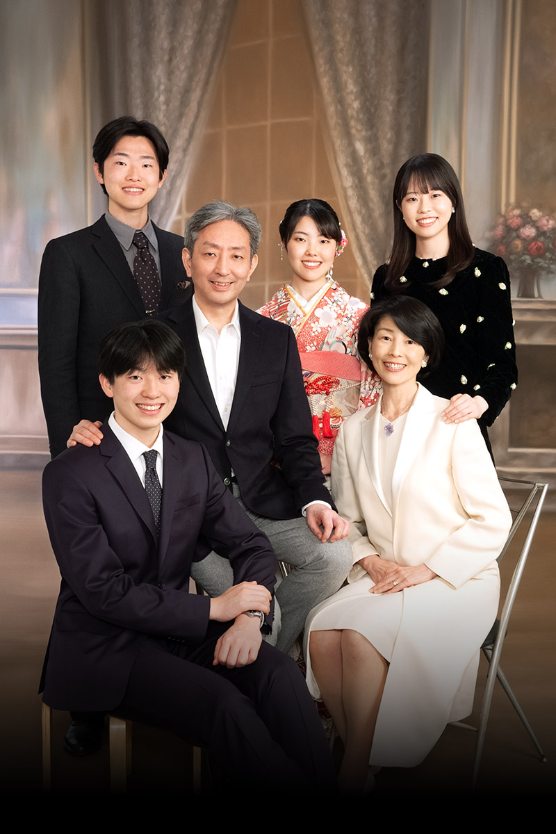 子どもの成長記録の家族写真