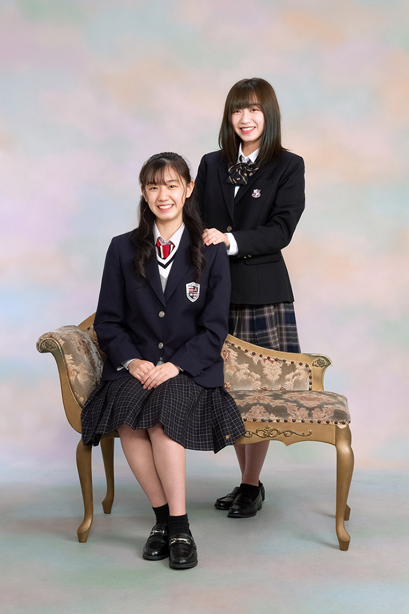 入学の姉妹の写真